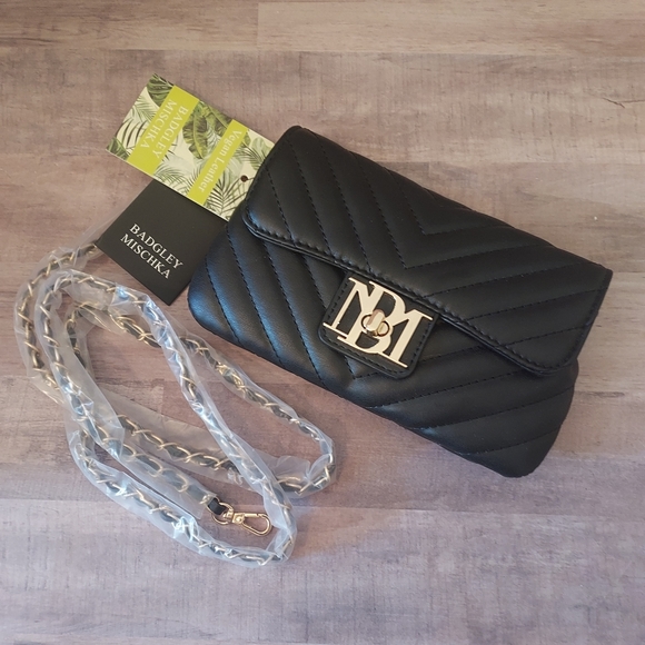 1 DAY SALE! NWT Badgley Mischka Small Black Quilted Vegan Crossbody Bag/Clutch - Picture 1 of 16